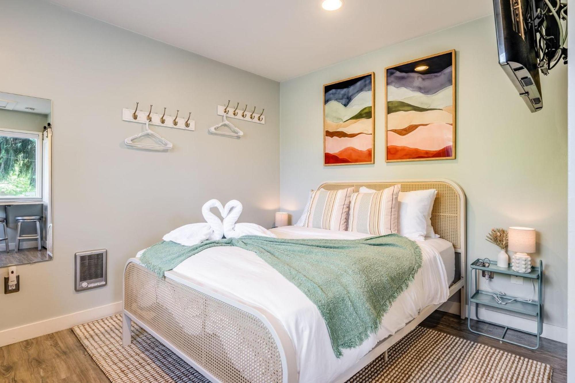 Ballard Cozy * Seattle