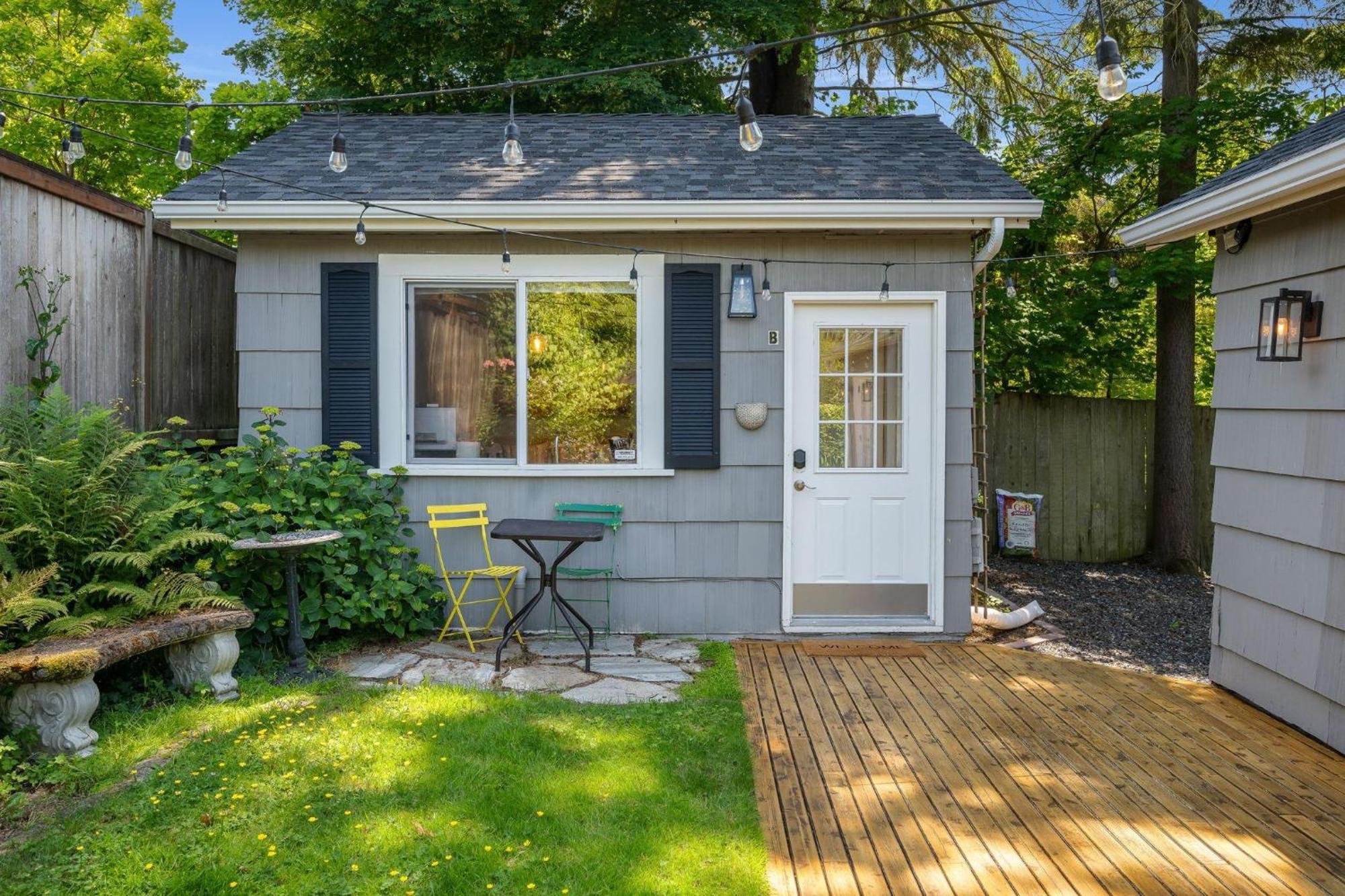 Ballard Cozy Holiday home *